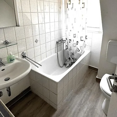 Vaz Schuermann Fuer Monteure, Kueche, Wlan, Parkplatz, Autobahnnah Apartmán *
