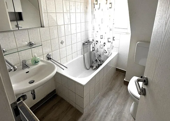 Vaz Schuermann Fuer Monteure, Kueche, Wlan, Parkplatz, Autobahnnah Appartement *