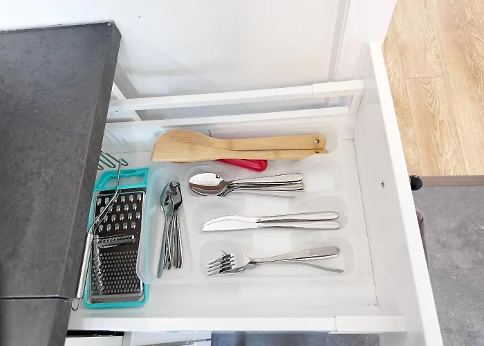 Vaz Schuermann Fuer Monteure, Kueche, Wlan, Parkplatz, Autobahnnah Remscheid