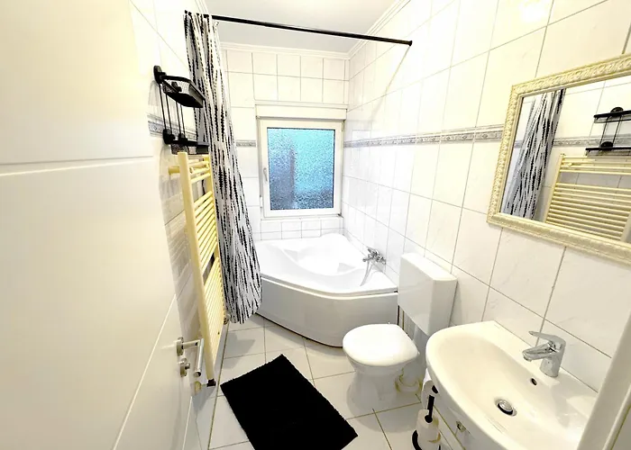 Appartement Vaz Schuermann Fuer Monteure, Kueche, Wlan, Parkplatz, Autobahnnah *